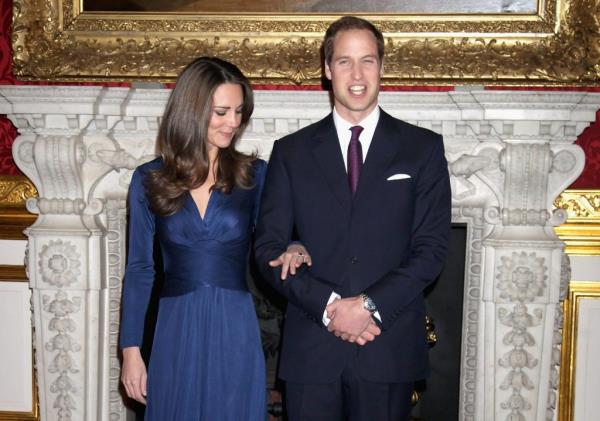 Prince William and Kate Middleton arrive to pose for photographs in the State Apartments of St James Palace