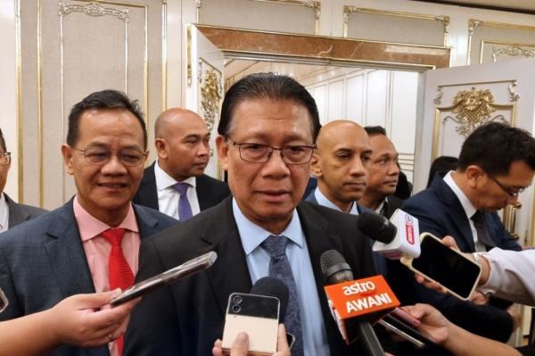 Stop buying used cables, copper wire to stop vandalism of telco towers, Sarawak minister tells scrap dealers