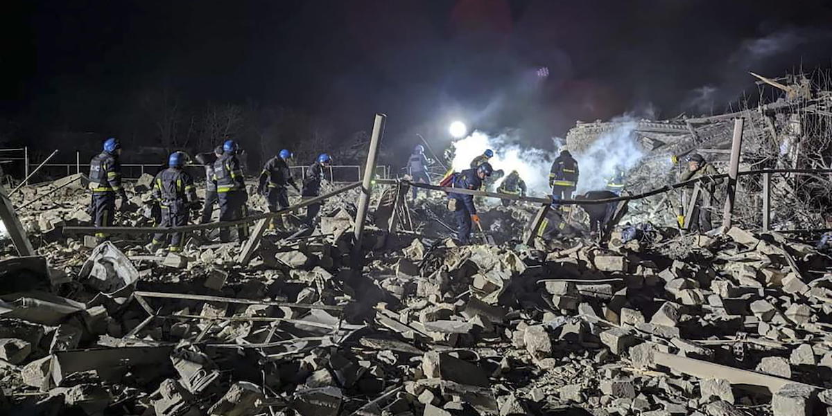 俄罗斯对乌克兰城市波克罗夫斯克的轰炸造成11人死亡