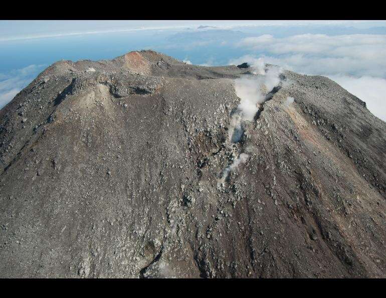 研究揭示了二氧化碳的来源是阿留申-阿拉斯加弧火山