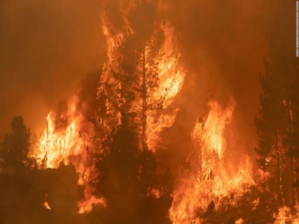 加拿大西部的大火引发了疏散令和空气质量担忧
