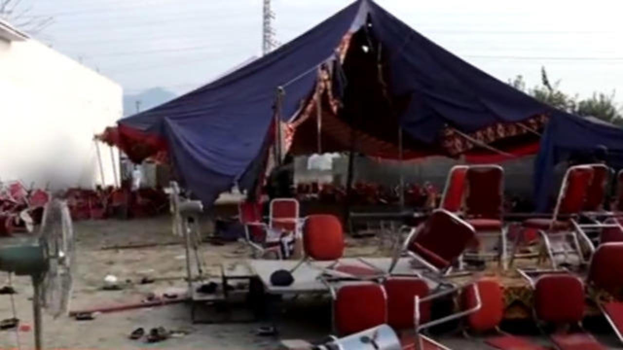 自杀式炸弹袭击巴基斯坦警察局，造成23名军人死亡，数十人受伤