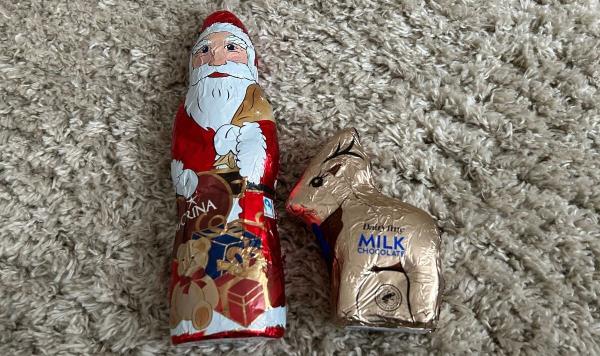 我比较了Lidl和Aldi的廉价圣诞巧克力——显然是赢家